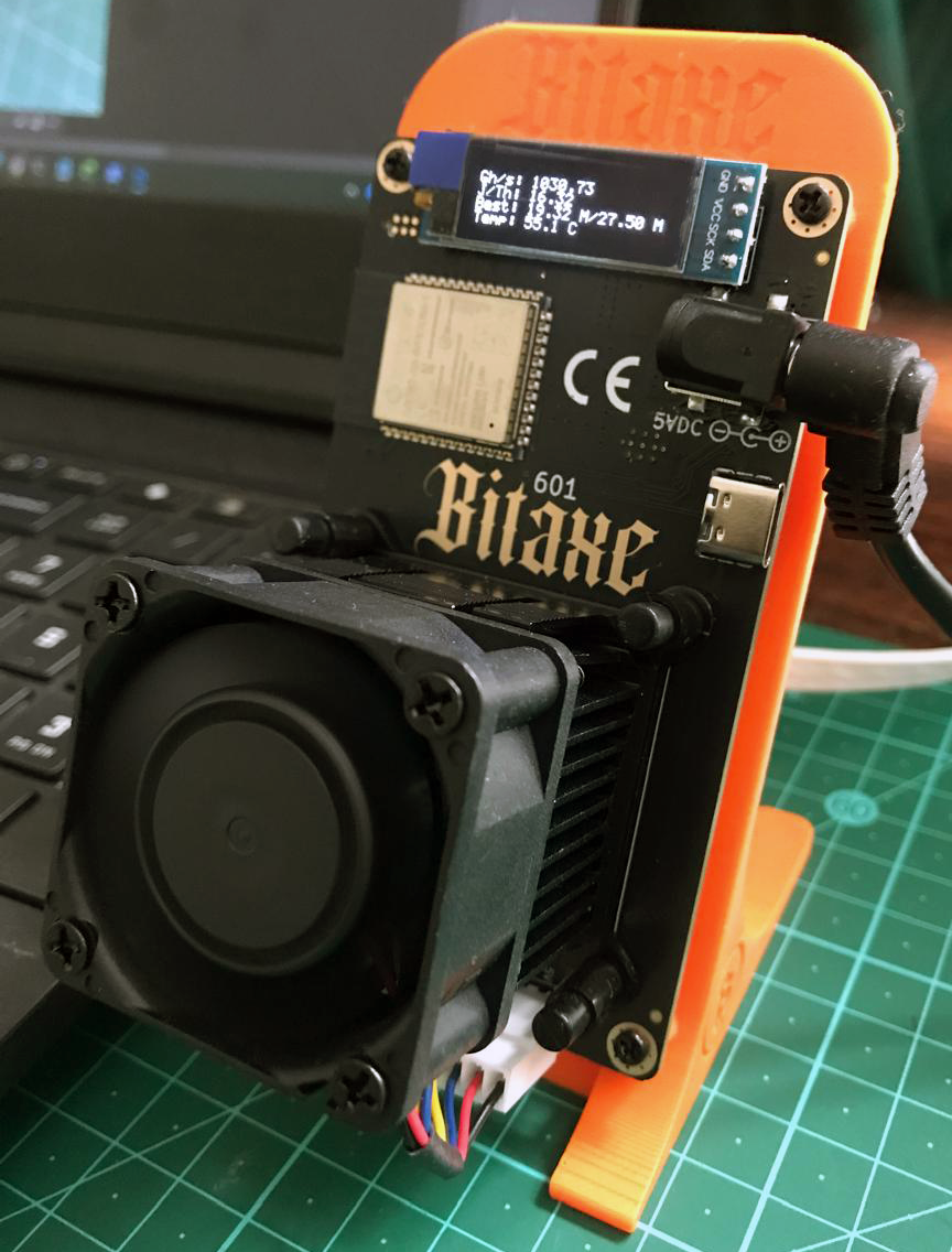 Bitaxe Gamma 2026 601 Mini ASIC Miner (1.5 TH/s, 18W)